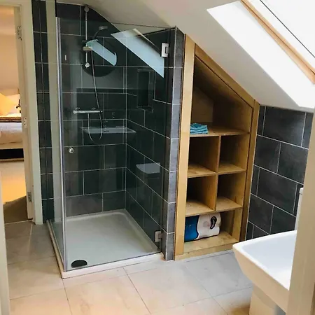 شقة Lovely 1 Bedroom Loft With Amazing Ocean View بوندوران