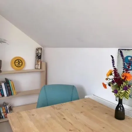 Lovely 1 Bedroom Loft With Amazing Ocean View *